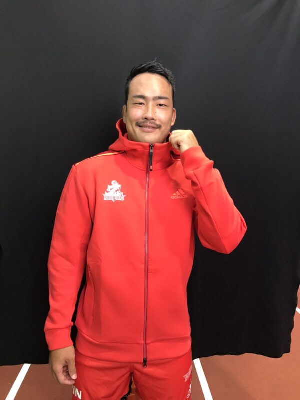 adidas フーディー