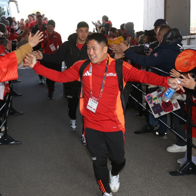 プレミアム会員/ゴールド会員/<br>リモート＋G会員限定「選手バス出迎え隊」