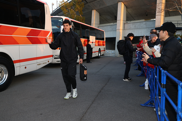 ファンクラブ「有料会員限定」<br>選手バス“見送り隊”