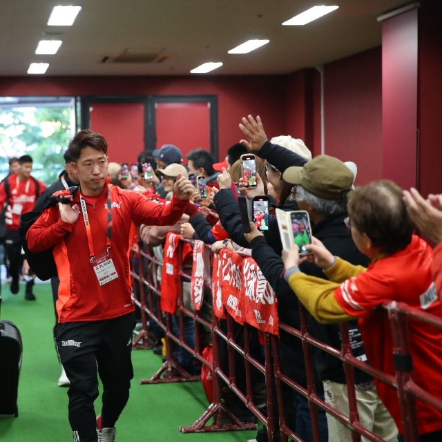 プレミアム会員/ゴールド会員/<br>リモート＋G会員限定「選手バス出迎え隊」