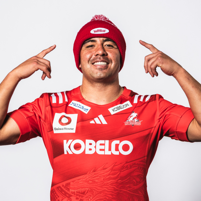 ボンボン付きニットキャップ