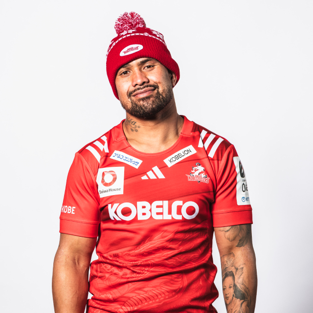 ボンボン付きニットキャップ