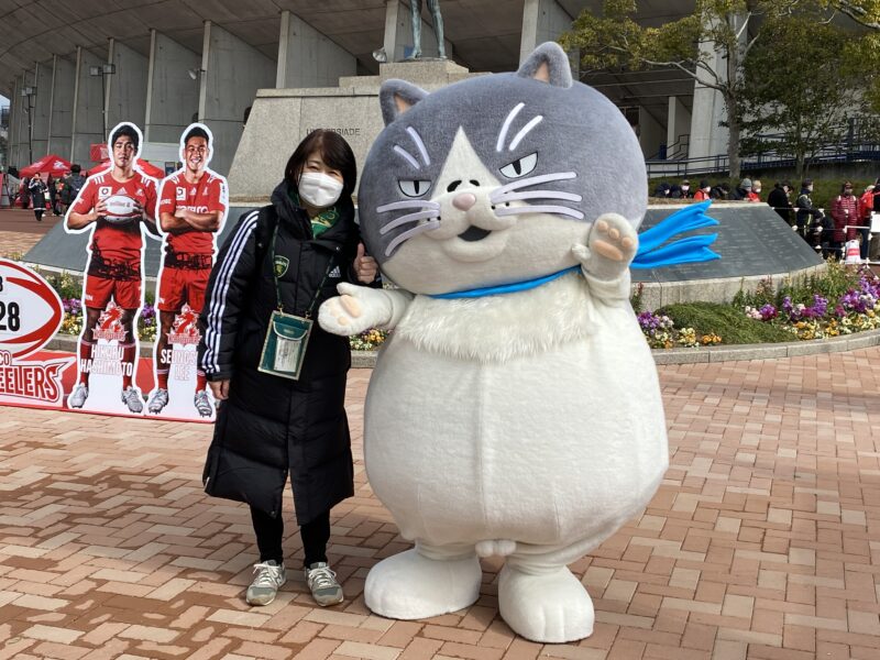 神戸新聞DAYということで、神戸新聞で連載中の「かなしきデブ猫ちゃん」が登場！